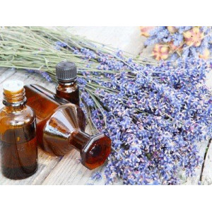 naturidentisches Lavendelöl / ätherisches Öl